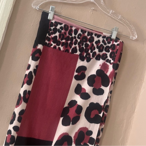 🏷️ 🎉totw • abstract leopard print fringe scarf - Picture 7 of 13